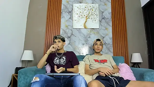 Snapshot of YOUNG_BOYS_HELL chatting on March 26, 2026, 1:26 am YOUNG BOYS HELL online show from March 26, 2026, 1:26 am