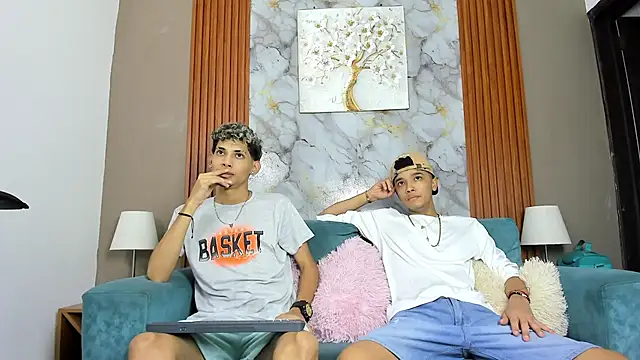 Snapshot of YOUNG_BOYS_HELL chatting on March 17, 2026, 1:19 am YOUNG BOYS HELL online show from March 17, 2026, 1:19 am