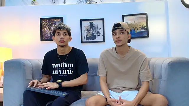 Snapshot of YOUNG_BOYS_HELL chatting on April 6, 2026, 4:46 am YOUNG BOYS HELL online show from April 6, 2026, 4:46 am