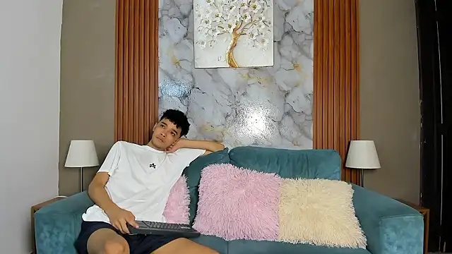 Snapshot of YOUNG_BOYS_HELL chatting on March 18, 2026, 1:20 am YOUNG BOYS HELL online show from March 18, 2026, 1:20 am