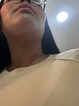 AprilBom online show from March 27, 2026, 11:11 am