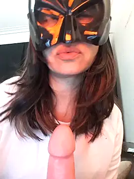 ninac4hot online show from April 28, 2026, 12:53 pm