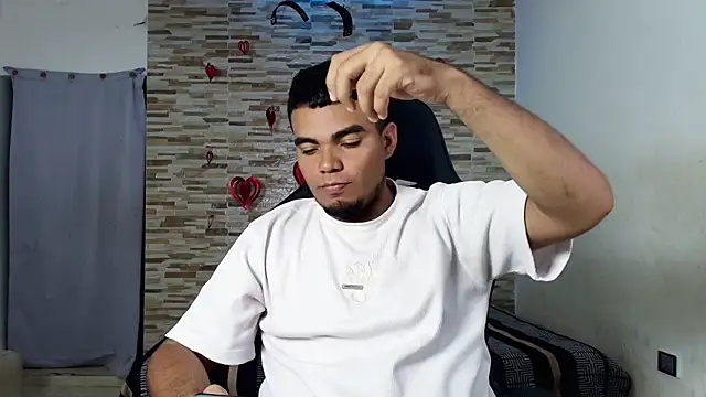 Snapshot of kinkyhousexxxx chatting on February 15, 2026, 3:18 am kinkyhousexxxx online show from February 15, 2026, 3:18 am