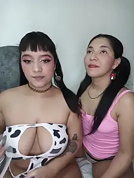 Snapshot of Mariana_Connie chatting on April 4, 2026, 5:47 am Mariana Connie online show from April 4, 2026, 5:47 am