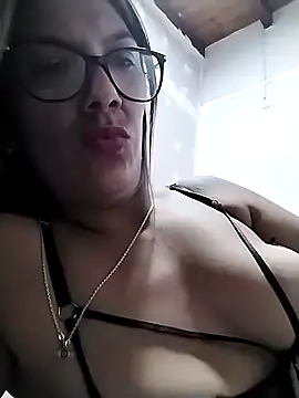 Silreinadorada online show from April 21, 2026, 12:01 pm