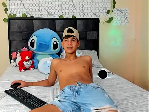 Stiben coll12 online show from February 26, 2026, 6:35 am