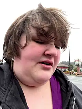 Snapshot of plushietoy chatting on March 10, 2026, 9:08 pm plushietoy online show from March 10, 2026, 9:08 pm