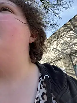 Snapshot of plushietoy chatting on March 14, 2026, 6:03 pm plushietoy online show from March 14, 2026, 6:03 pm