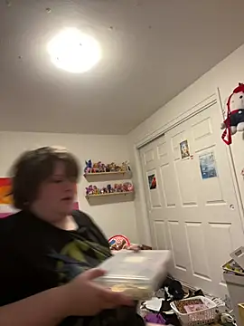 Snapshot of plushietoy chatting on March 8, 2026, 3:48 pm plushietoy online show from March 8, 2026, 3:48 pm