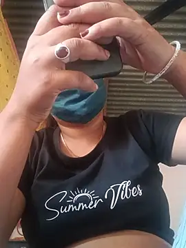 taniya0 online show from April 11, 2026, 11:58 am