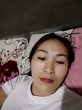 Snapshot of Thobaby112 chatting on February 15, 2026, 10:03 am Thobaby112 online show from February 15, 2026, 10:03 am