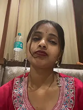 samayra1144 online show from May 25, 2026, 8:18 pm