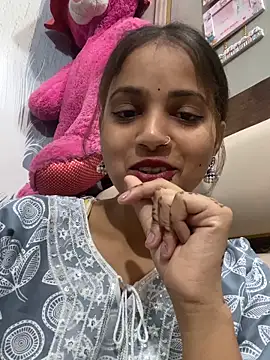 samayra1144 online show from May 27, 2026, 11:50 am