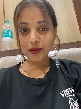 samayra1144 online show from May 26, 2026, 10:46 am