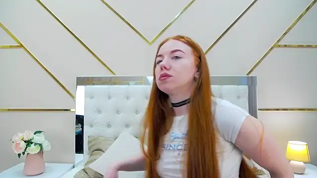 Snapshot of AmberrFire chatting on February 28, 2026, 7:08 am AmberrFire online show from February 28, 2026, 7:08 am