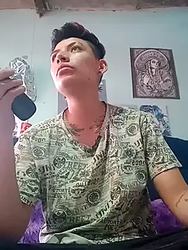 Snapshot of Quinn_tomboy chatting on February 22, 2026, 8:43 pm Quinn tomboy online show from February 22, 2026, 8:43 pm