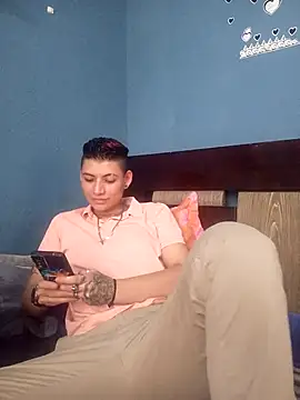 Snapshot of Quinn_tomboy chatting on February 20, 2026, 6:10 pm Quinn tomboy online show from February 20, 2026, 6:10 pm