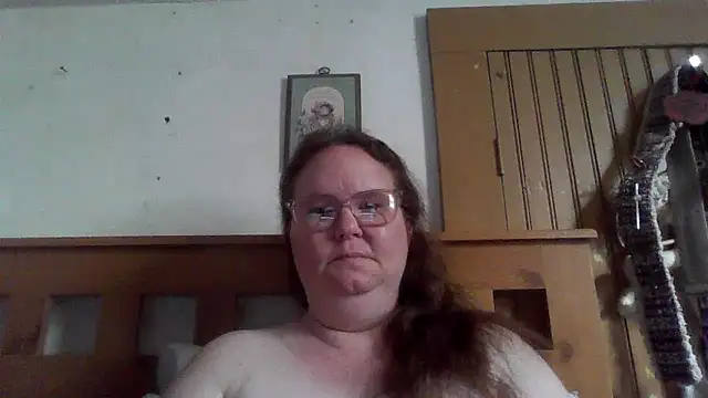 naughty queen1 online show from May 3, 2026, 8:23 pm