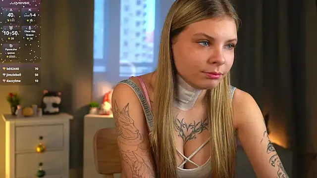 ZofiaPantano online show from March 25, 2026, 2:05 pm