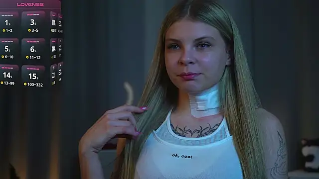 ZofiaPantano online show from March 22, 2026, 3:02 pm