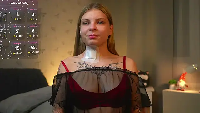 ZofiaPantano online show from March 23, 2026, 3:12 pm