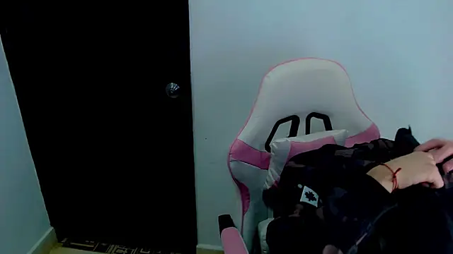 Snapshot of Angel_boyx chatting on February 24, 2026, 6:03 am Angel boyx online show from February 24, 2026, 6:03 am