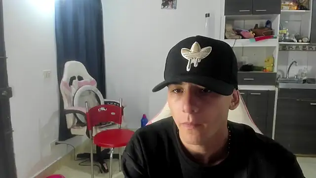 Snapshot of Angel_boyx chatting on February 28, 2026, 4:12 am Angel boyx online show from February 28, 2026, 4:12 am