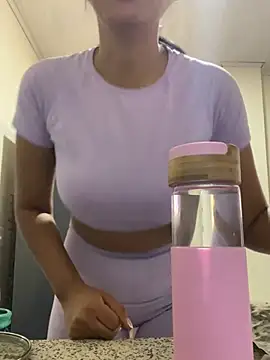 Snapshot of Yirleyll chatting on March 2, 2026, 12:01 pm Yirleyll online show from March 2, 2026, 12:01 pm