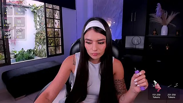 Snapshot of JulietteMoreau chatting on June 29, 2026, 7:02 pm JulietteMoreau online show from June 29, 2026, 7:02 pm