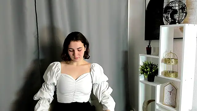 Snapshot of ShalaBethay chatting on February 16, 2026, 6:28 pm ShalaBethay online show from February 16, 2026, 6:28 pm