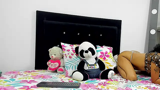 Snapshot of DanielaWane chatting on February 26, 2026, 7:52 am DanielaWane online show from February 26, 2026, 7:52 am