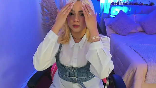 Snapshot of BarbieHannaB_ chatting on February 18, 2026, 7:21 pm BarbieHannaB online show from February 18, 2026, 7:21 pm