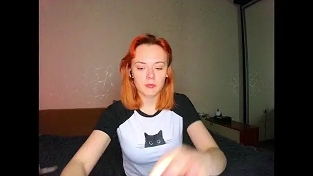 Snapshot of Little_fox404 chatting on April 14, 2026, 9:31 pm Little fox404 online show from April 14, 2026, 9:31 pm