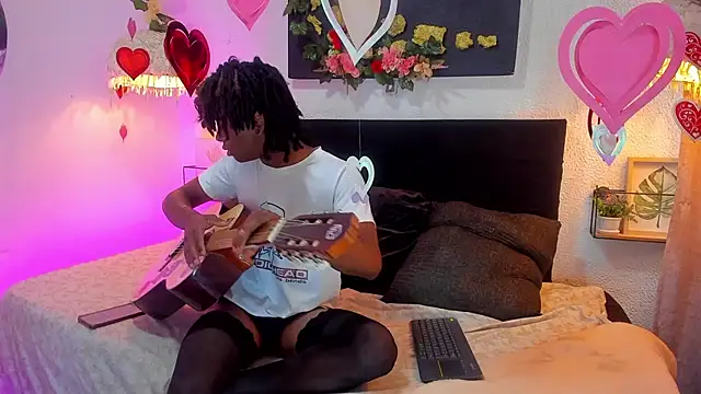 Snapshot of Mashall_lee chatting on February 20, 2026, 7:16 pm Mashall lee online show from February 20, 2026, 7:16 pm