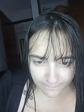 daphneev online show from May 27, 2026, 9:22 pm
