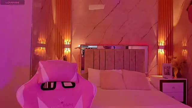 Snapshot of your_whore_Salome chatting on April 15, 2026, 7:07 pm your whore Salome online show from April 15, 2026, 7:07 pm