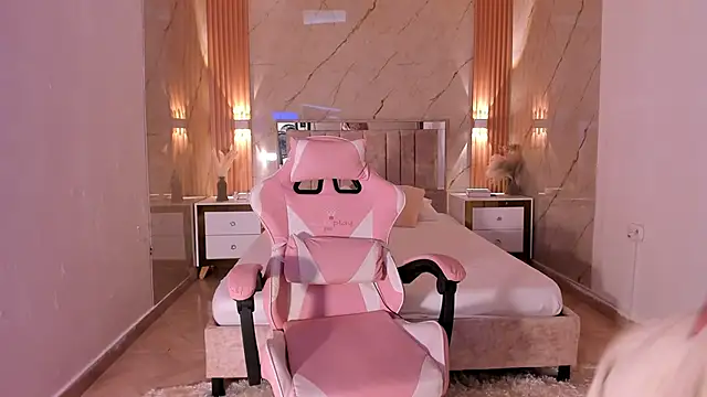 Snapshot of your_whore_Salome chatting on March 4, 2026, 6:48 pm your whore Salome online show from March 4, 2026, 6:48 pm