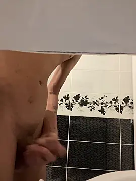 Snapshot of Mami342134 chatting on February 19, 2026, 2:30 am Mami342134 online show from February 19, 2026, 2:30 am