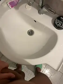 Snapshot of Mami342134 chatting on March 25, 2026, 3:00 pm Mami342134 online show from March 25, 2026, 3:00 pm