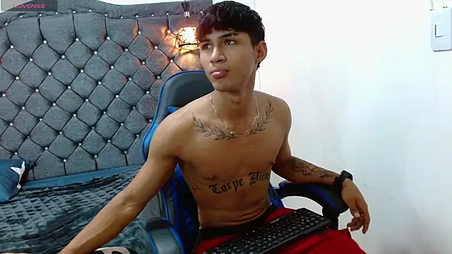 Snapshot of luka_big18 chatting on February 21, 2026, 12:45 am luka big18 online show from February 21, 2026, 12:45 am