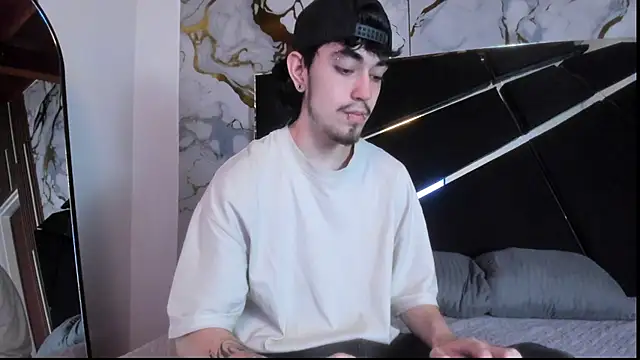 Snapshot of Couple_In_Heat chatting on March 7, 2026, 7:52 pm Couple In Heat online show from March 7, 2026, 7:52 pm