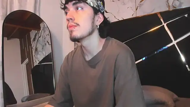 Snapshot of Couple_In_Heat chatting on March 11, 2026, 8:14 pm Couple In Heat online show from March 11, 2026, 8:14 pm