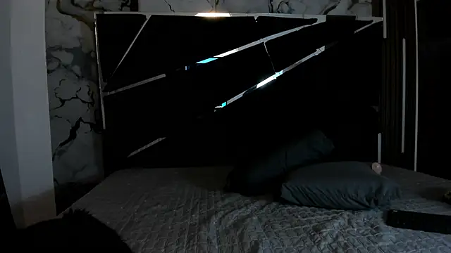 Snapshot of Couple_In_Heat chatting on April 13, 2026, 7:51 pm Couple In Heat online show from April 13, 2026, 7:51 pm