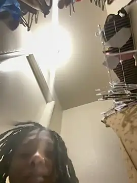 Snapshot of ShortcakeMochaa chatting on March 11, 2026, 10:31 am ShortcakeMochaa online show from March 11, 2026, 10:31 am