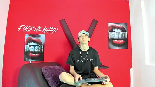 Snapshot of BOYS_PLAY chatting on February 22, 2026, 1:24 pm BOYS PLAY online show from February 22, 2026, 1:24 pm