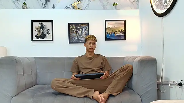 GOLD BOYS online show from May 21, 2026, 7:28 am