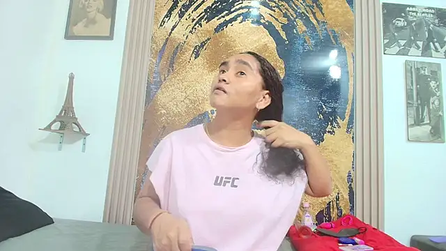 Snapshot of raven_robin_ chatting on April 4, 2026, 1:34 am raven robin online show from April 4, 2026, 1:34 am