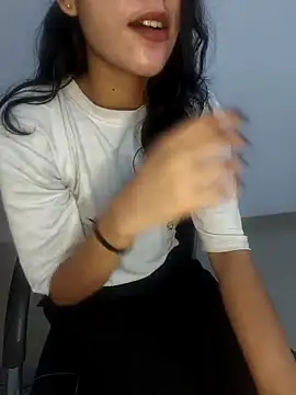 tanzum khan3202 online show from March 11, 2026, 6:07 am