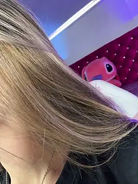 amy ker m online show from April 8, 2026, 8:32 pm