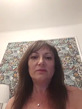 SaraGina online show from April 28, 2026, 9:19 pm